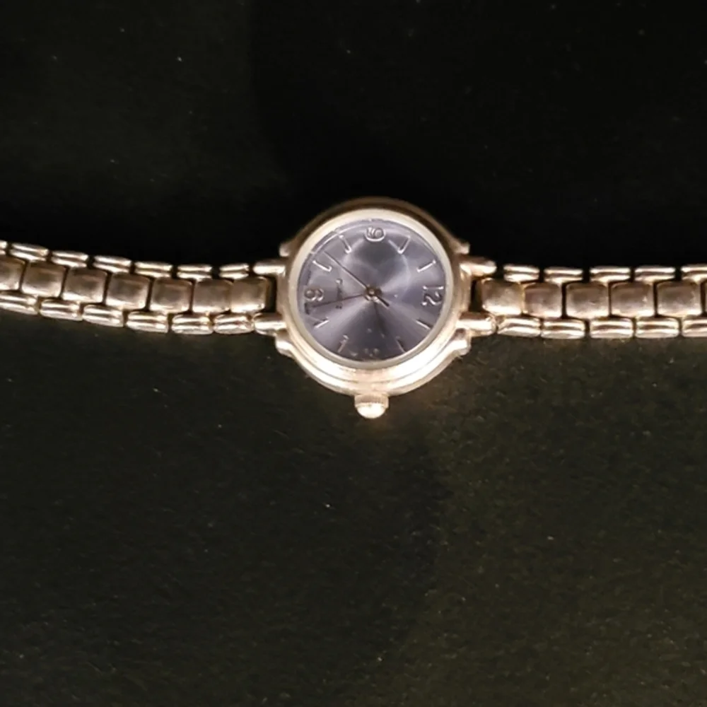 Vintage 80s Ladies Watch - Picture 5 of 7